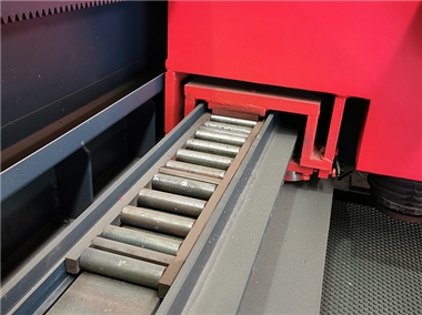 Linha de rolos para serviço pesado de viga lateral